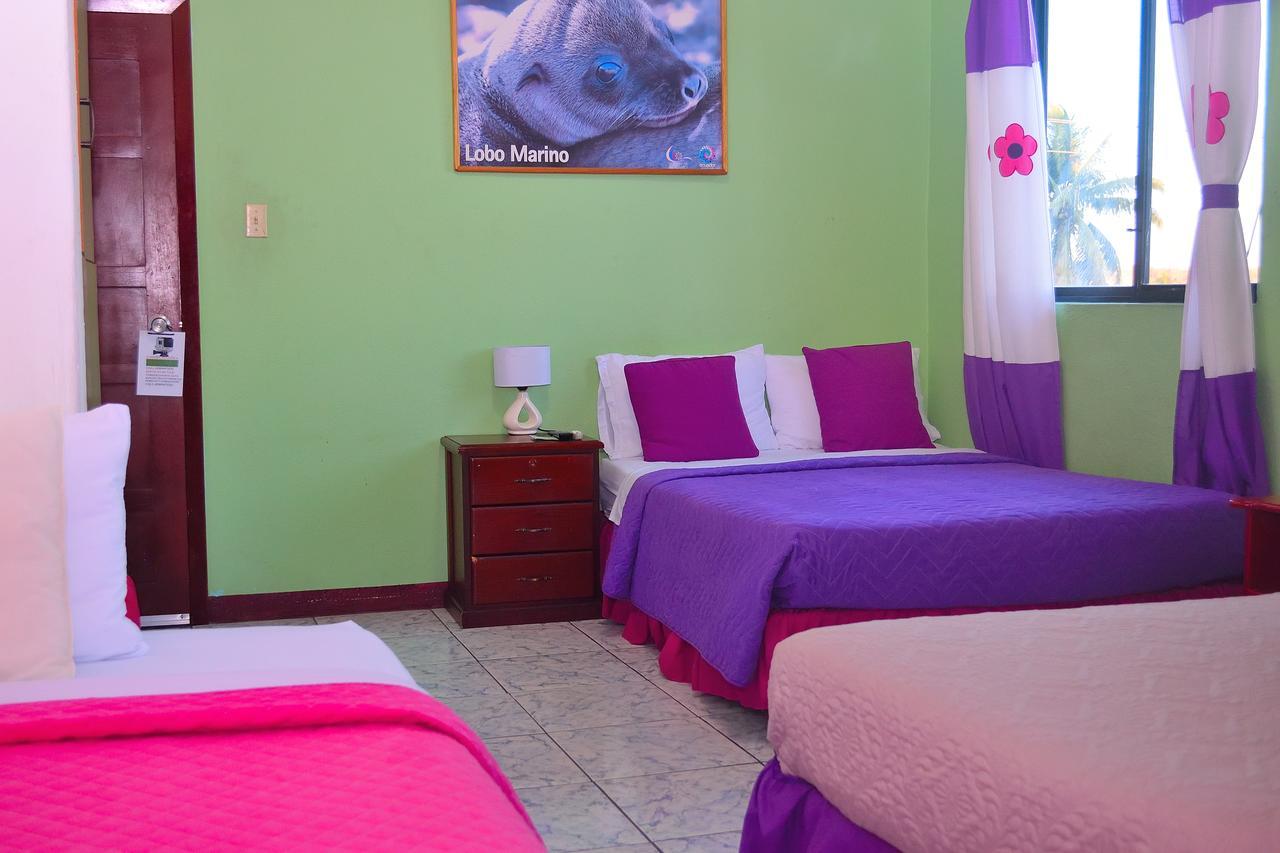 Tintorera Guest House Puerto Ayora  Exterior foto