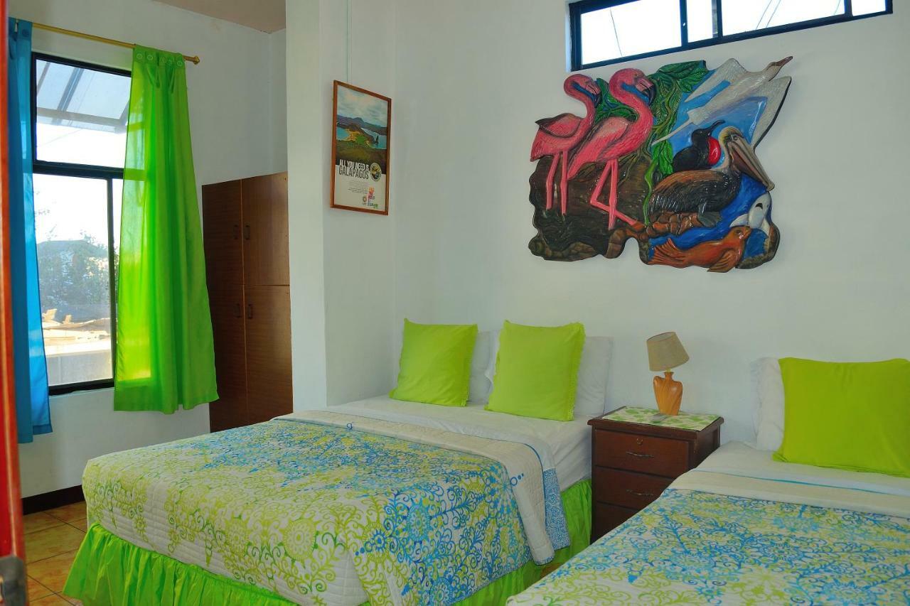 Tintorera Guest House Puerto Ayora  Exterior foto